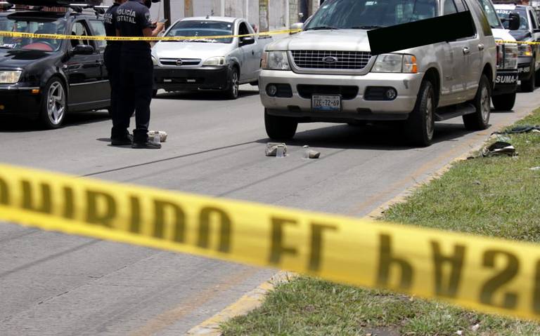 Asaltantes lesionan con balas a cuentahabiente que no les entregó dinero
