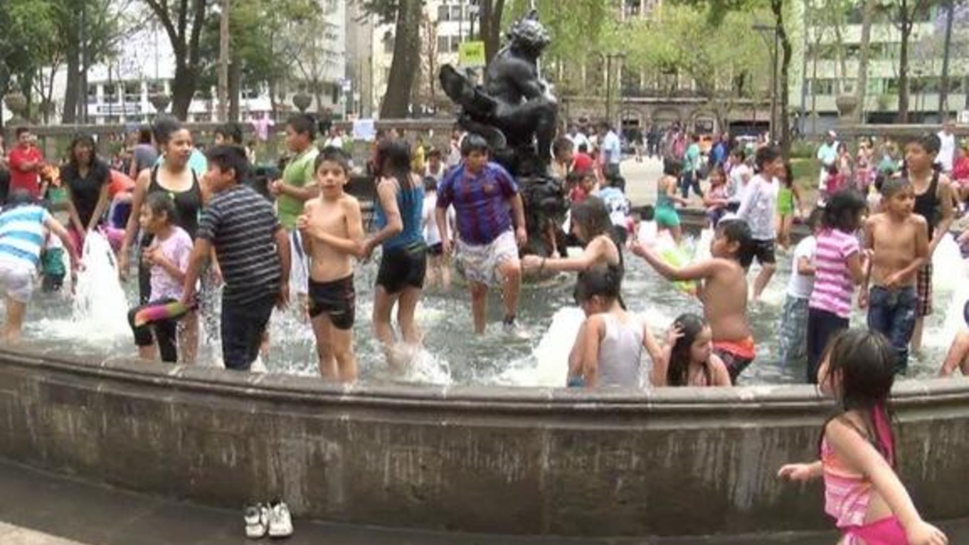 Sanciones económicas y arresto por 36 horas por desperdiciar agua en Sábado de Gloria