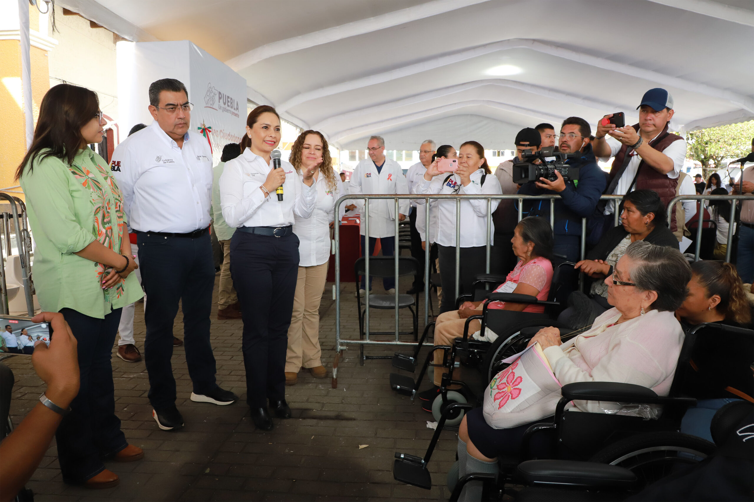 Amplía SEDIF beneficios a personas vulnerables de Xicotepec