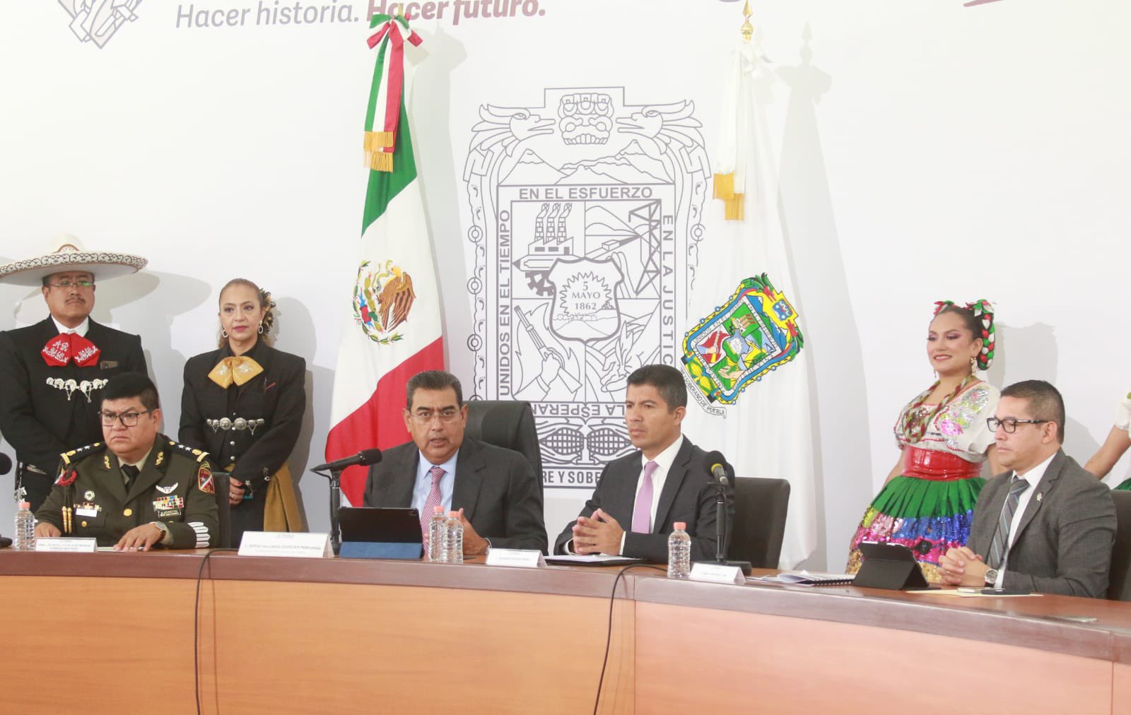 Gobierno y municipio se unen en festejos patrios