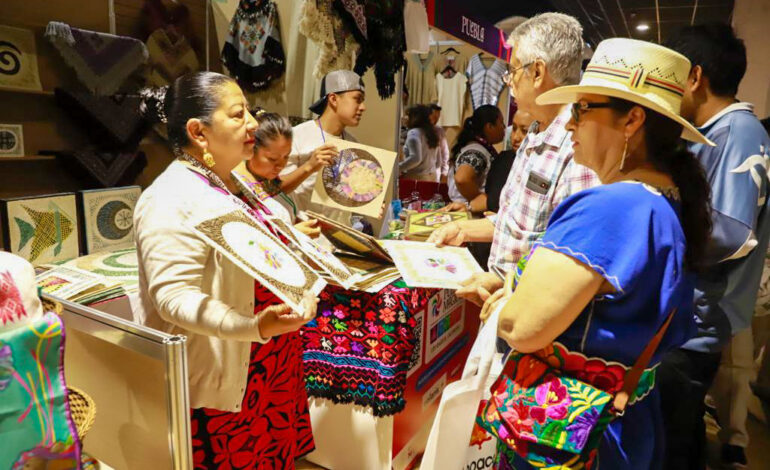 Durante tres días del tianguis, la delegación de Puebla presentó los atractivos turísticos de los 12 Pueblos Mágicos del estado.