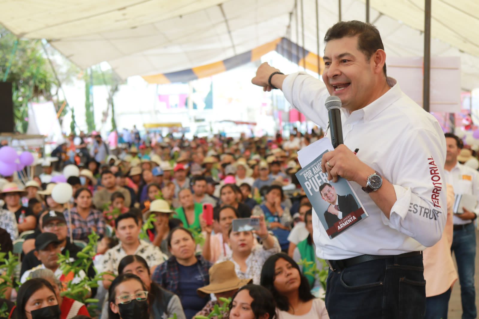 En Palmar de Bravo Armenta resalta su Amor por Puebla y el humanismo de la 4T
