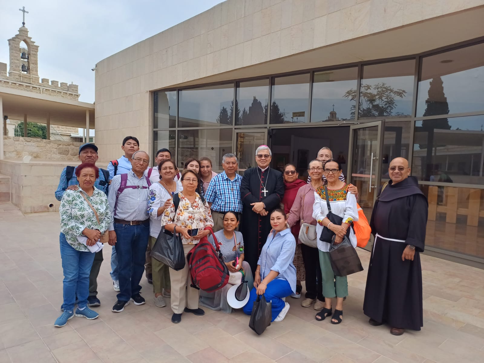 Retornan poblanos varados en Israel a territorio mexicano
