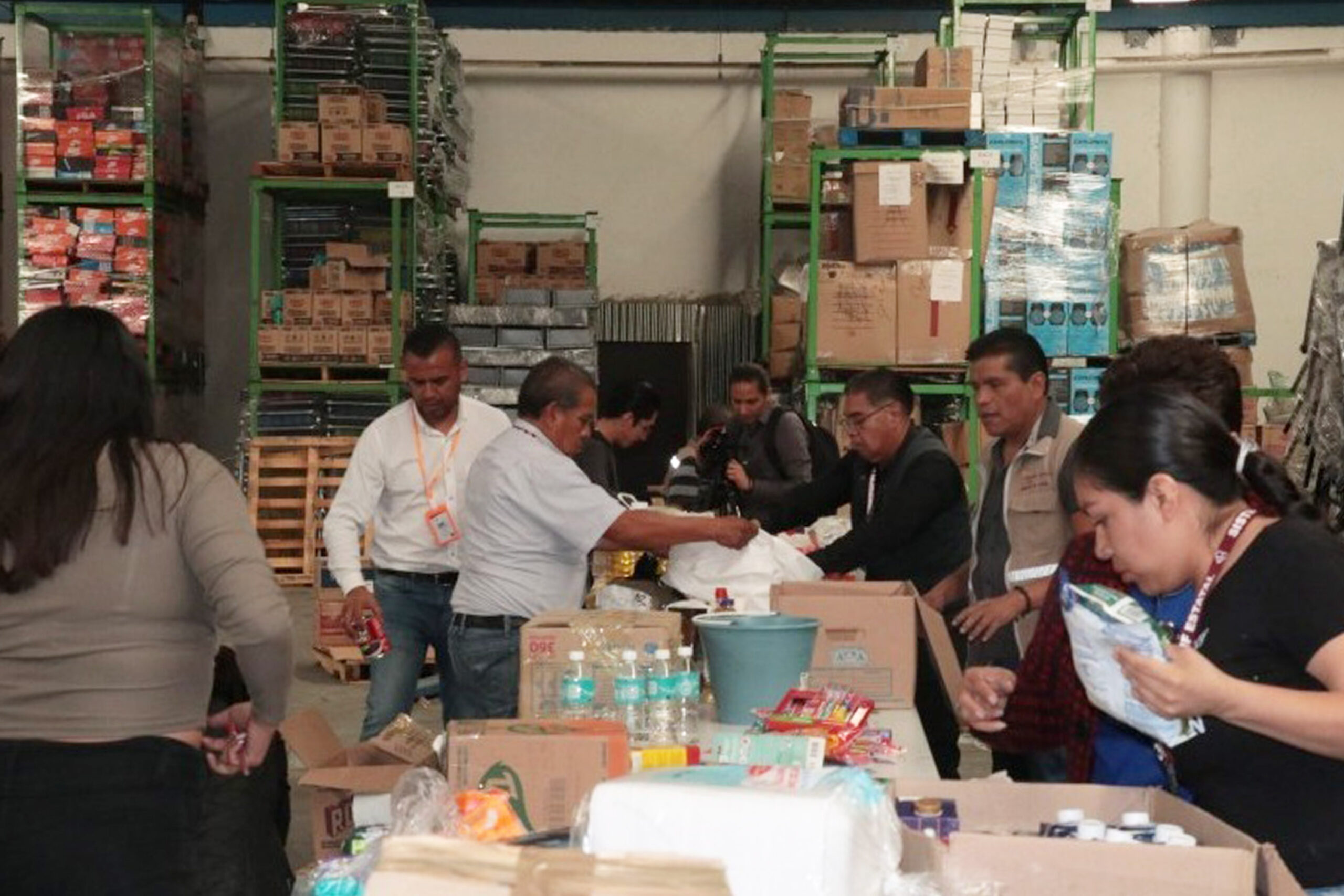 Salió el primer convoy con 60 toneladas de ayuda a Guerrero