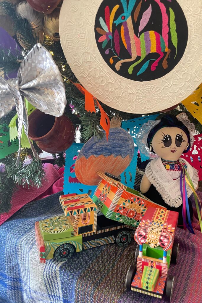 La iniciativa forma parte de la quinta edición de la exposición “Lazos de Navidad”, cuya temática central es los deseos infantiles