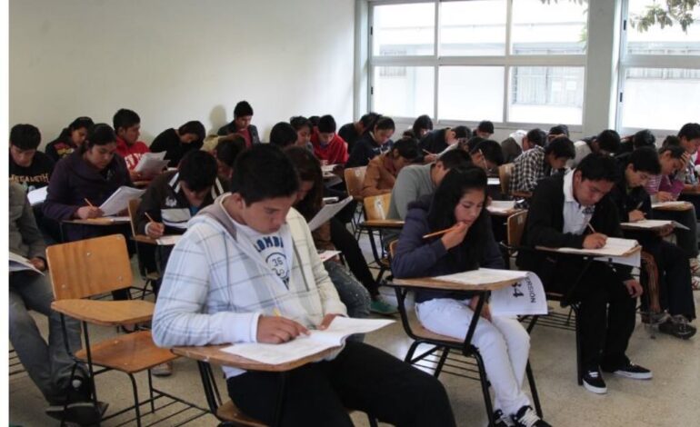 México cae en matemáticas, lectura y ciencia en el último informe educativo PISA