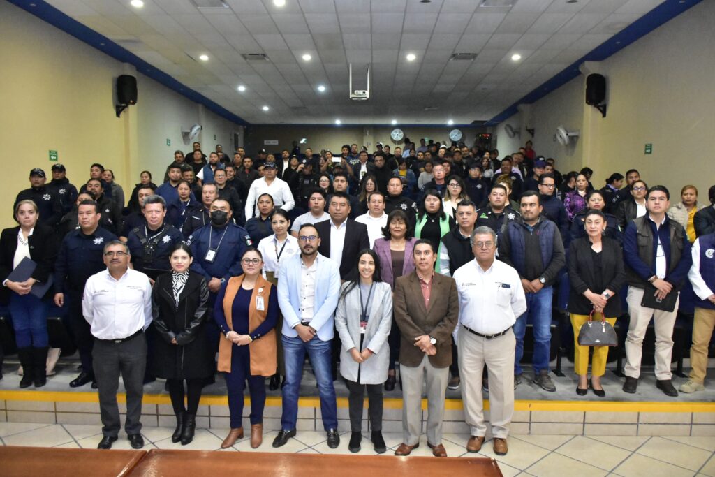La Secretaría de Gobernación llevó a cabo la reunión de coordinación con más de 140 elementos de Seguridad Pública municipal y 25 autoridades de las regiones de Amozoc, Tepeaca y Tecamachalco.