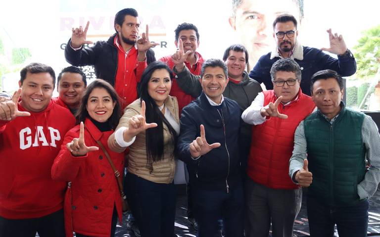 Eduardo Rivera se acerca a militantes y seguidores de Tepeaca
