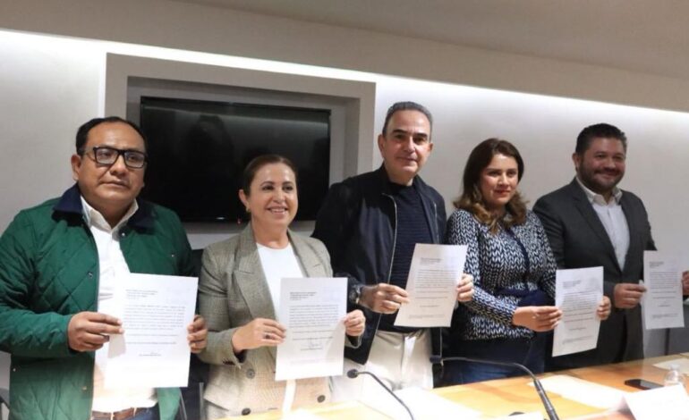 Diputados Priistas abandonan su partido