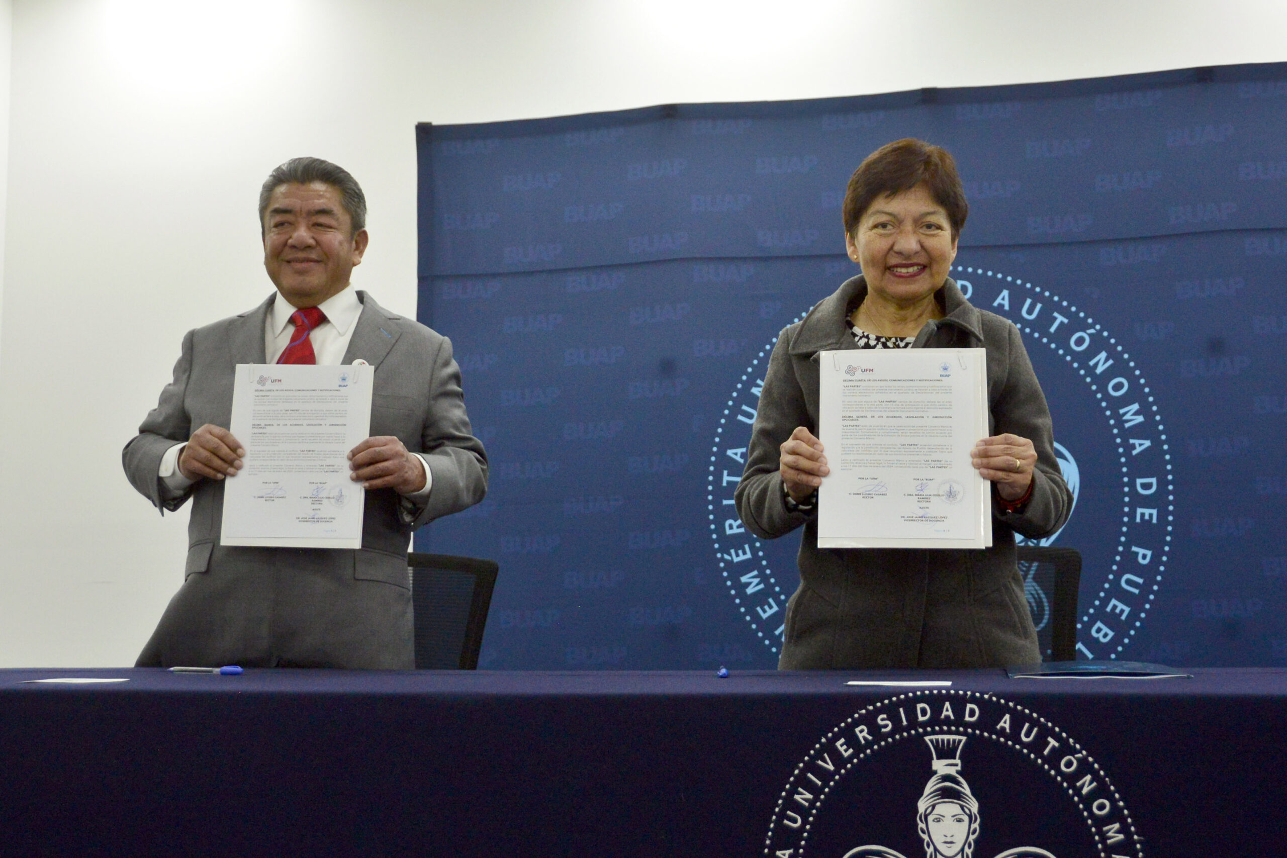 BUAP y Universidad Fuerza Migrantes firman alianza