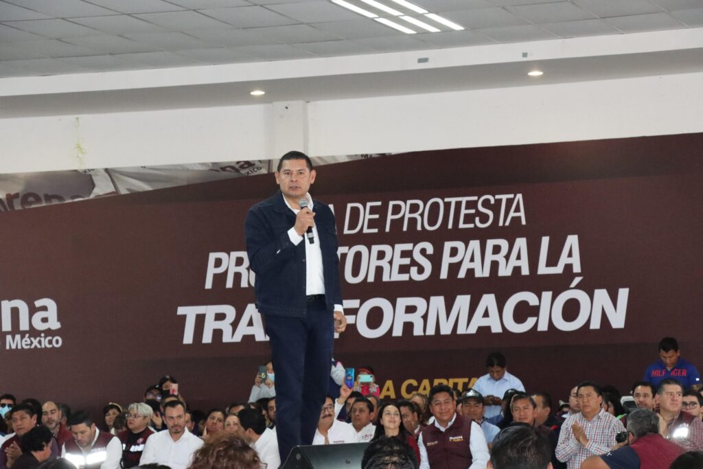Rindieron protesta 5 mil Promotores de la Transformación en Puebla capital.