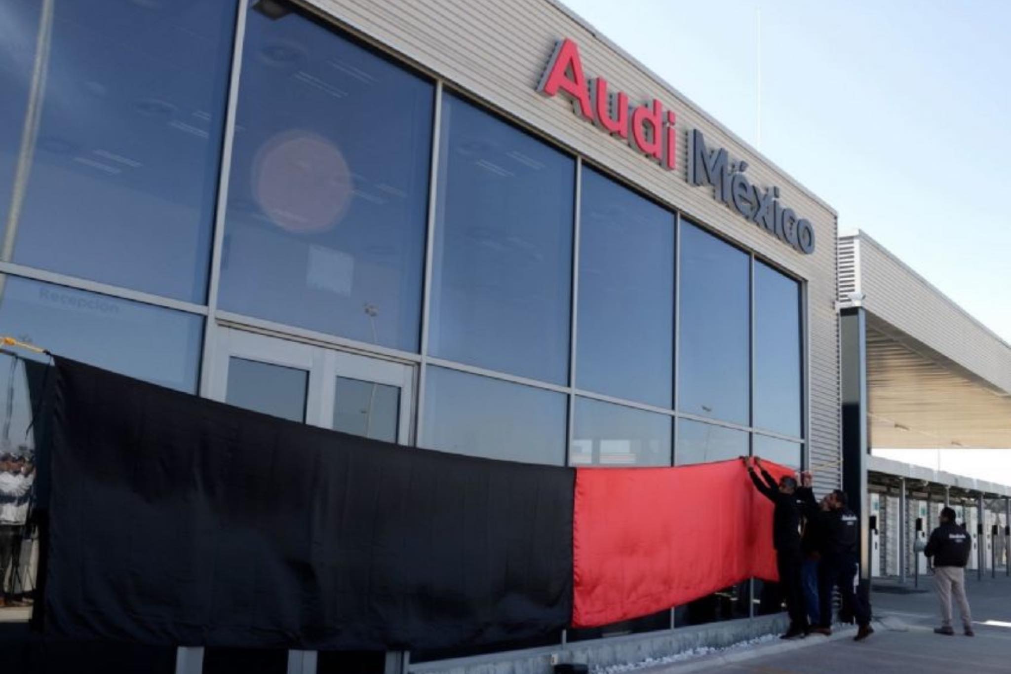 Audi ofrece 10.2% de aumento salarial para levantar la huelga que suma 22 días