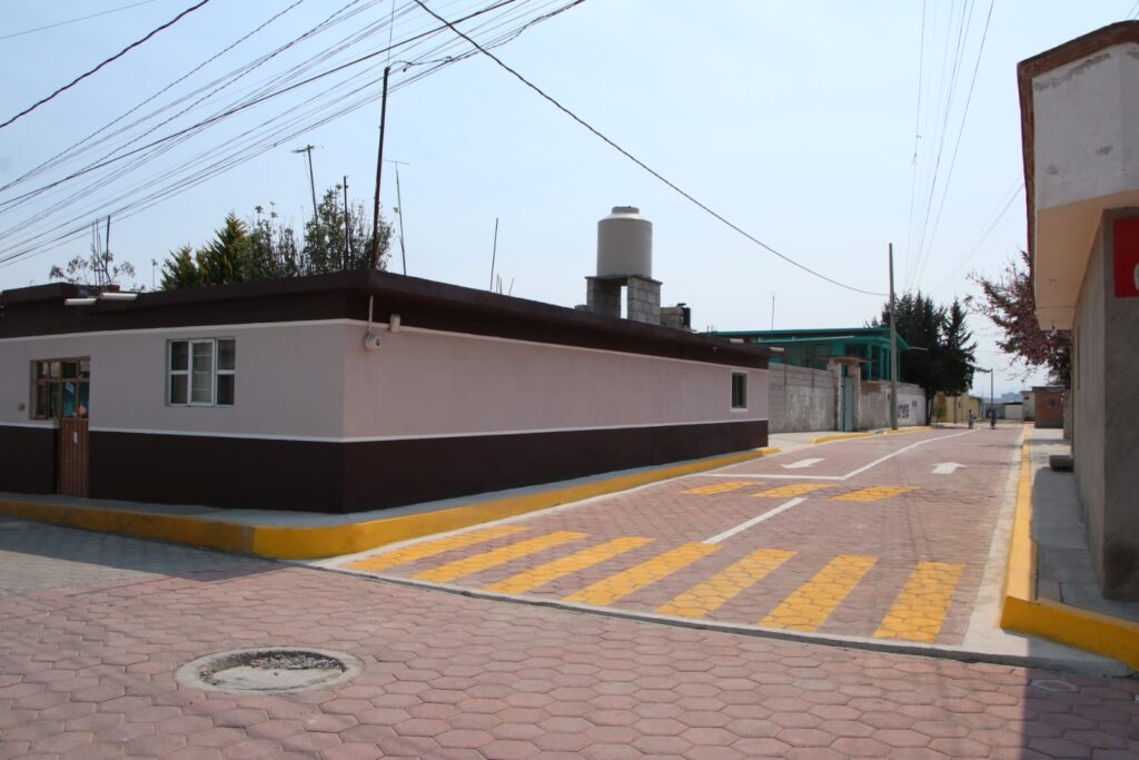 Obras de pavimentación en San José Chiapa