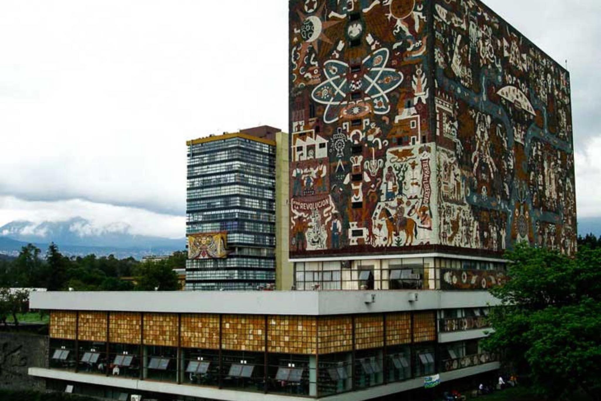 UIF congela algunas cuentas de la UNAM