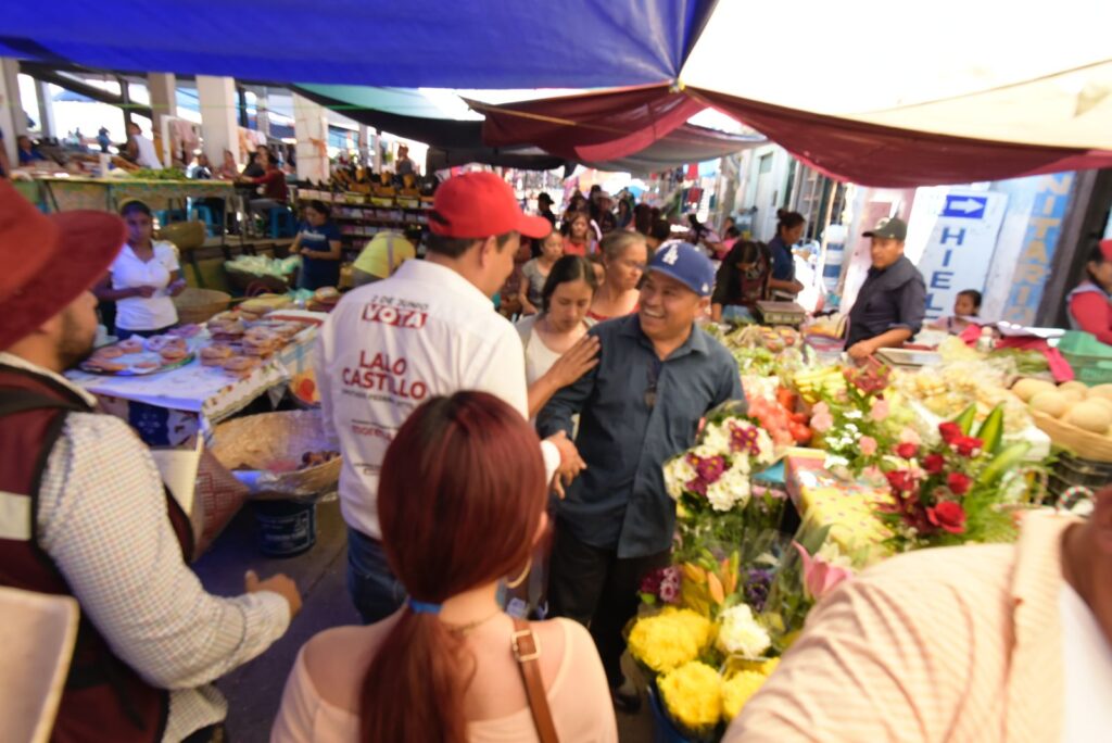 El candidato a la diputación federal por Izúcar de Matamoros, refirió que desde el Congreso de la Unión se trabajará hombro con hombro con la próxima Presidenta de México, para alcanzar un eficiente reparto del vital líquido a las familias mixtecas