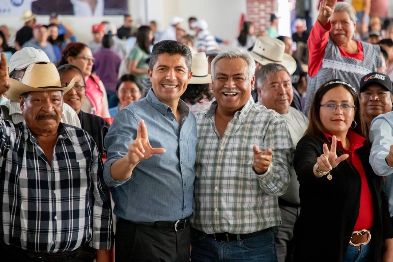 Lalo Rivera participó en el Foro Cultural de Santa Clara Ocoyucan