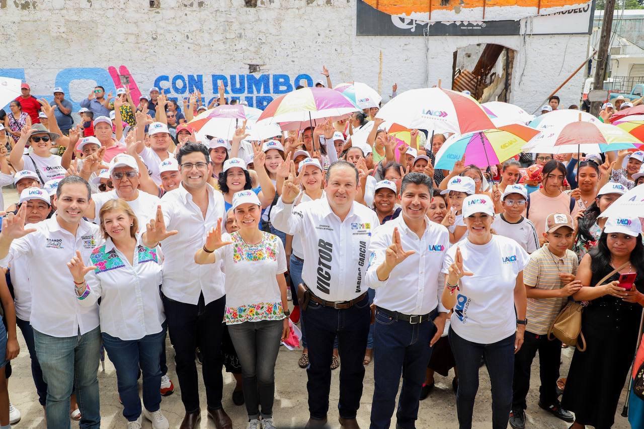 Lalo Rivera anunció la construcción de 1,000 kilómetros nuevos de carreteras y caminos.