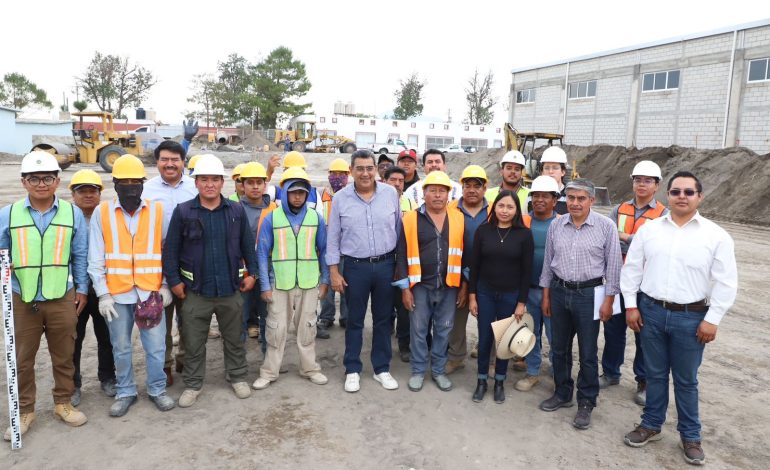 Avanza la edificación del Unidad Deportiva en Juan Atenco