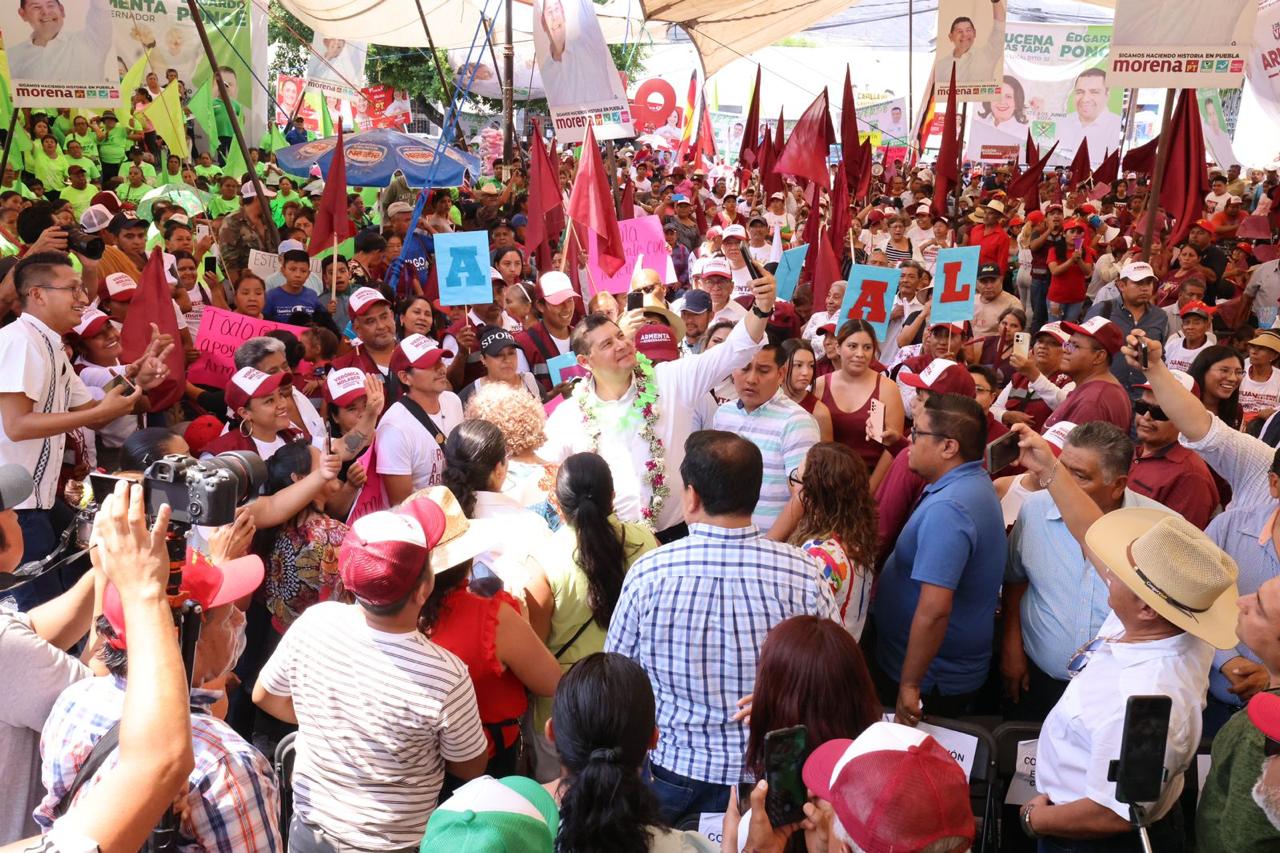 Los migrantes son fuerza calificada para el desarrollo de Puebla: Armenta