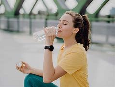  Los golpes de calor pueden ser recurrentes entre la población, especialmente entre los adultos mayores.