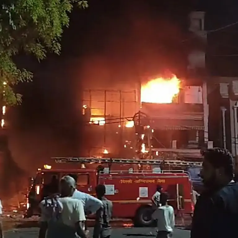 En India, seis bebés murieron tras un incendio en un hospital infantil de Nueva Delhi.