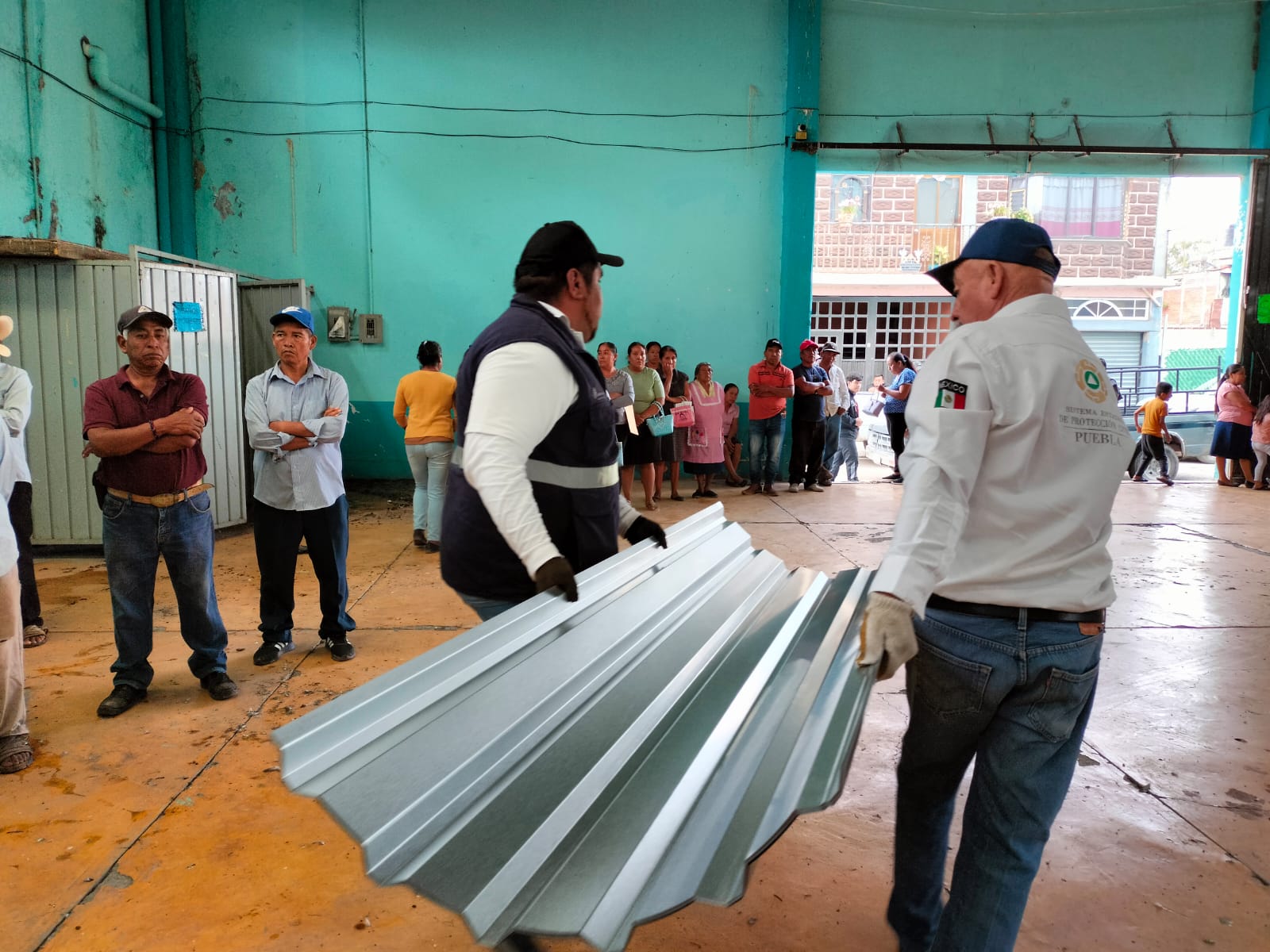 Atiende gobierno estatal a familias de Xochiltepec afectadas por tormenta tropical “Alberto”