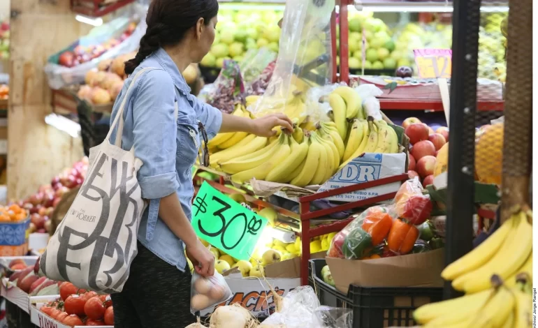 México, mal parado ante la OCDE: Inflación en alimentos es la segunda más alta de la organización