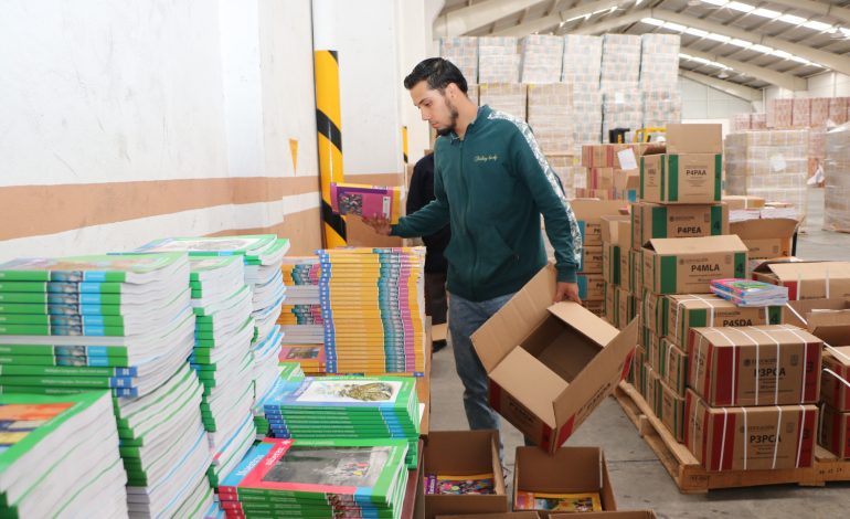 Inicia SEP distribución de más de 300 mil libros de texto gratuitos