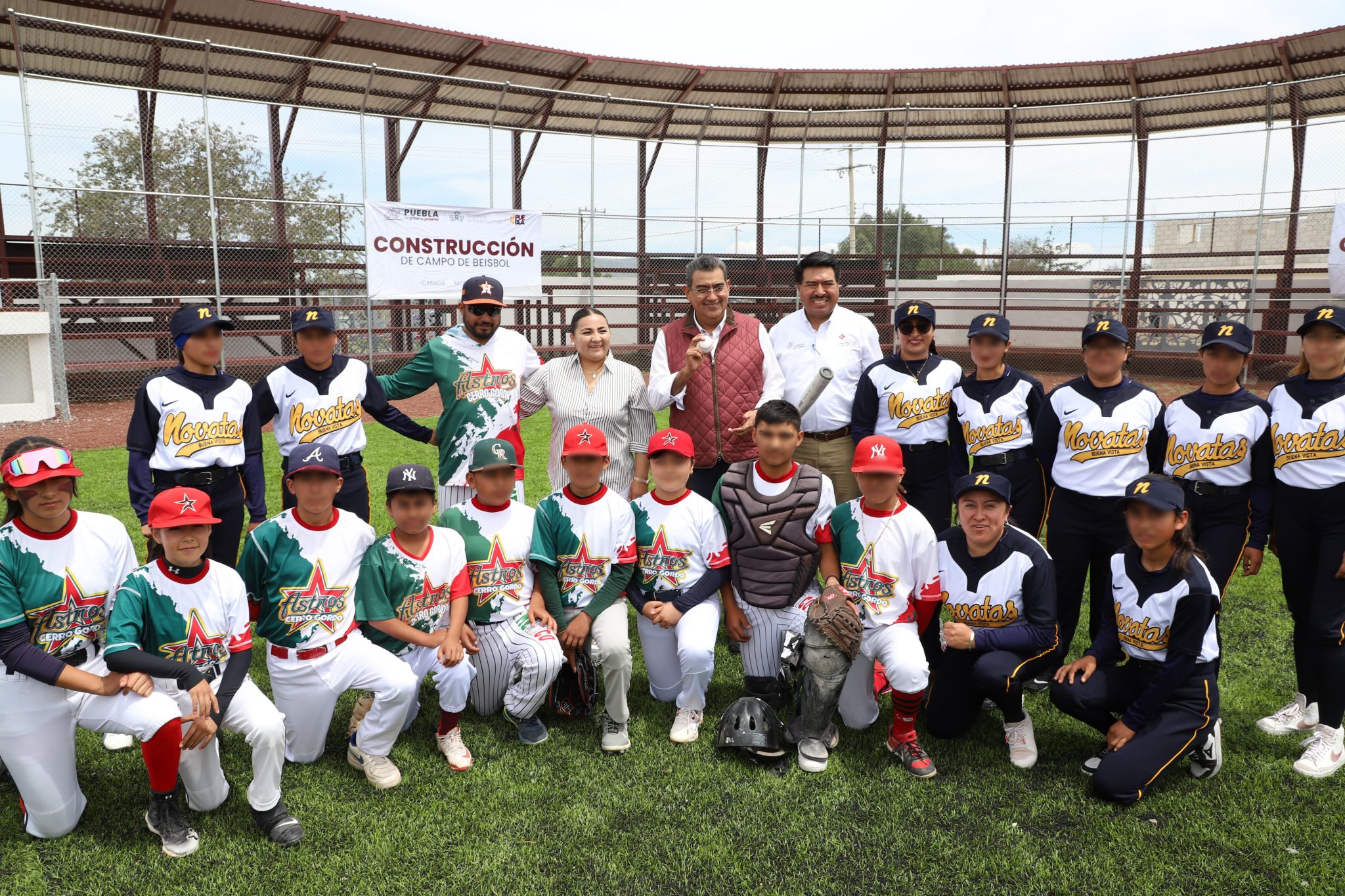Con entrega de campo de béisbol, gobierno de Sergio Salomón impulsa la recreación ciudadana