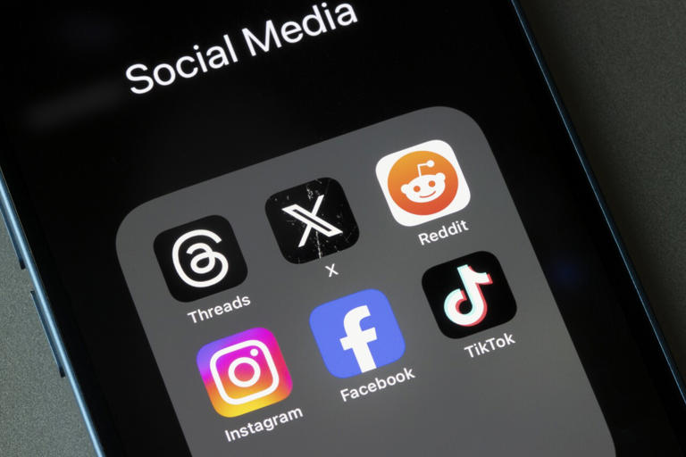 Esto es lo que Instagram, Facebook, TikTok, Youtube y X saben de ti