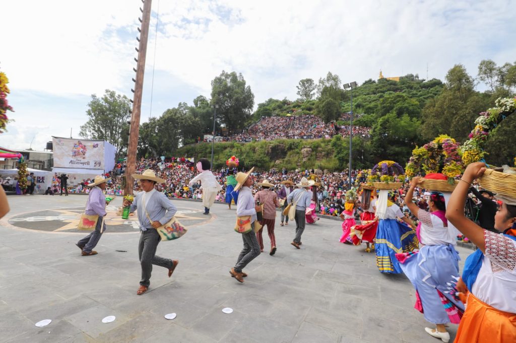 Sergio Salomón presidió la edición 59 del Festival Huey Atlixcáyotl en este municipio.