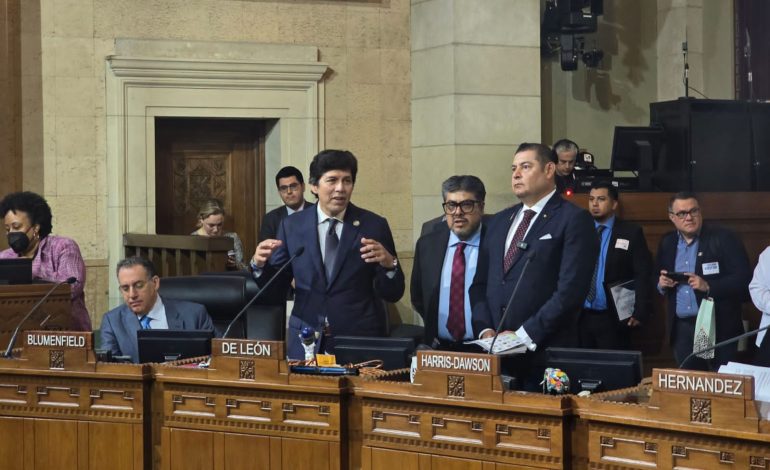 En reunión histórica reciben concejales de la Ciudad de Los Ángeles a Alejandro Armenta