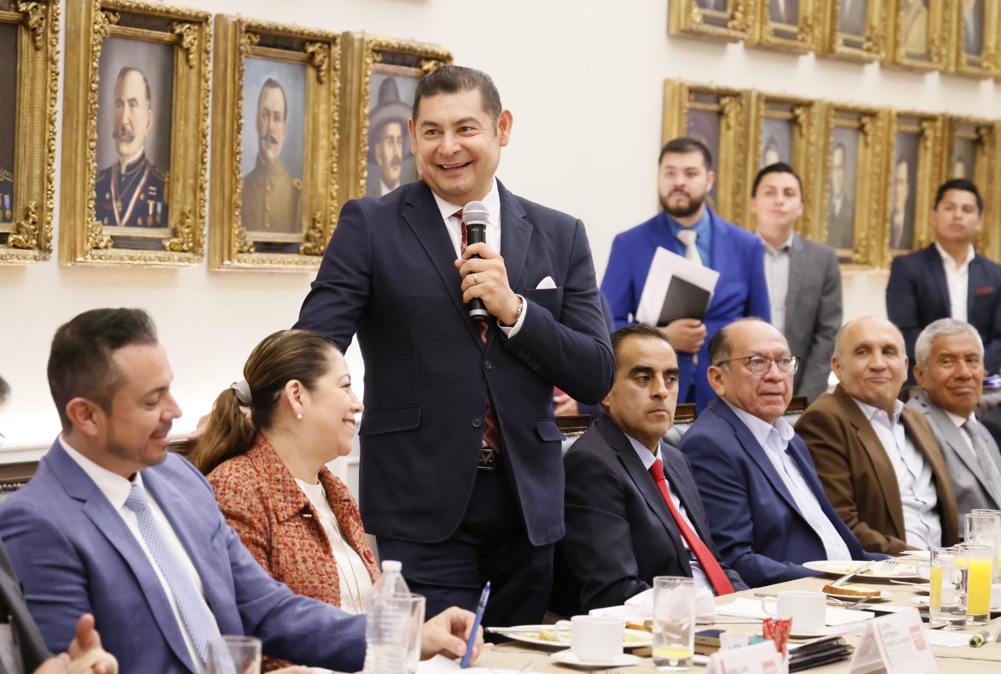 Alejandro Armenta y diputados de Puebla avanzan hacia una agenda común