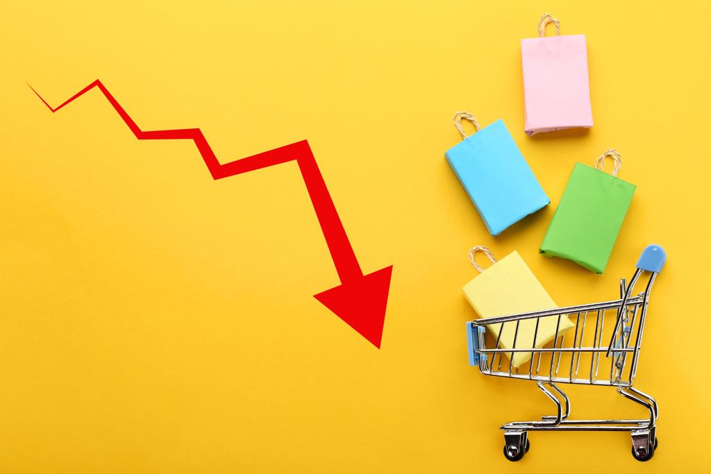 Consumo perfila menor dinamismo en la recta final del año