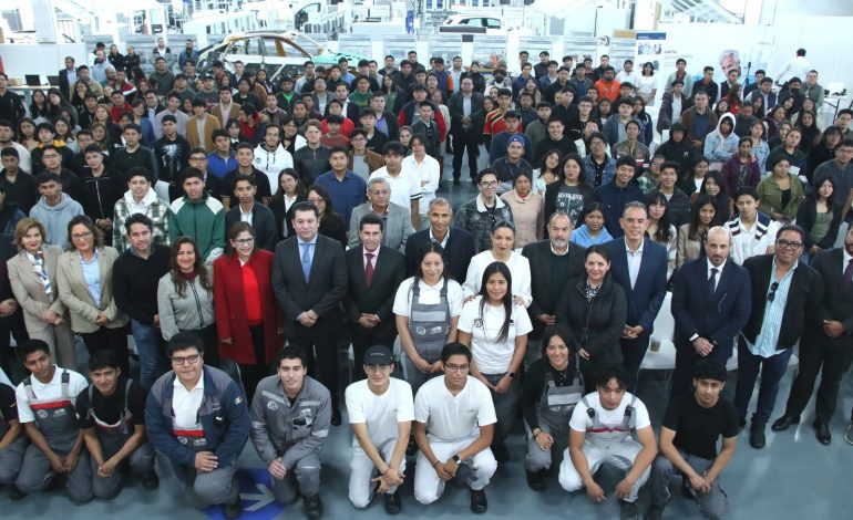 Consolida gobierno de Sergio Salomón a Puebla como referente en industria automotriz