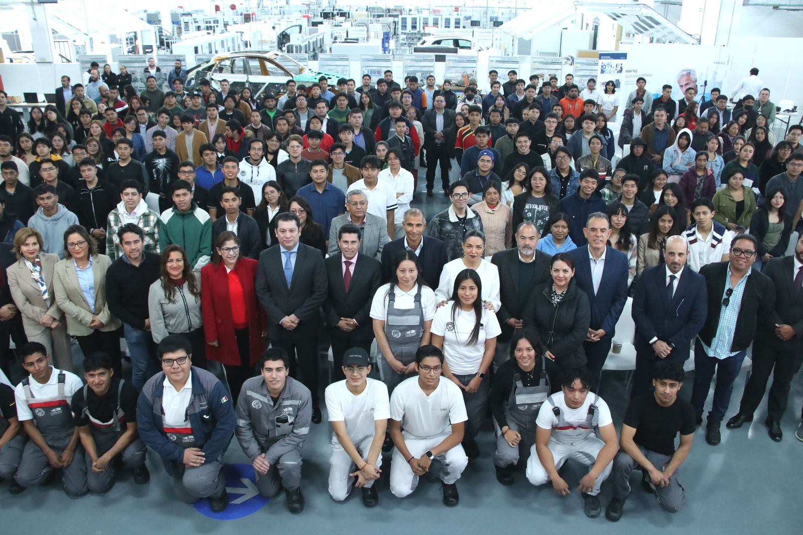 Consolida gobierno de Sergio Salomón a Puebla como referente en industria automotriz