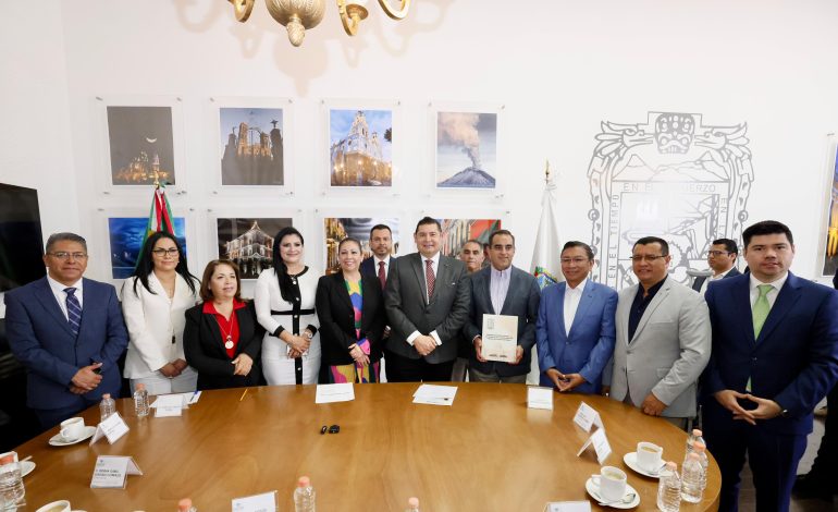 Alejandro Armenta presenta nueva Ley Orgánica de la Administración Pública Estatal