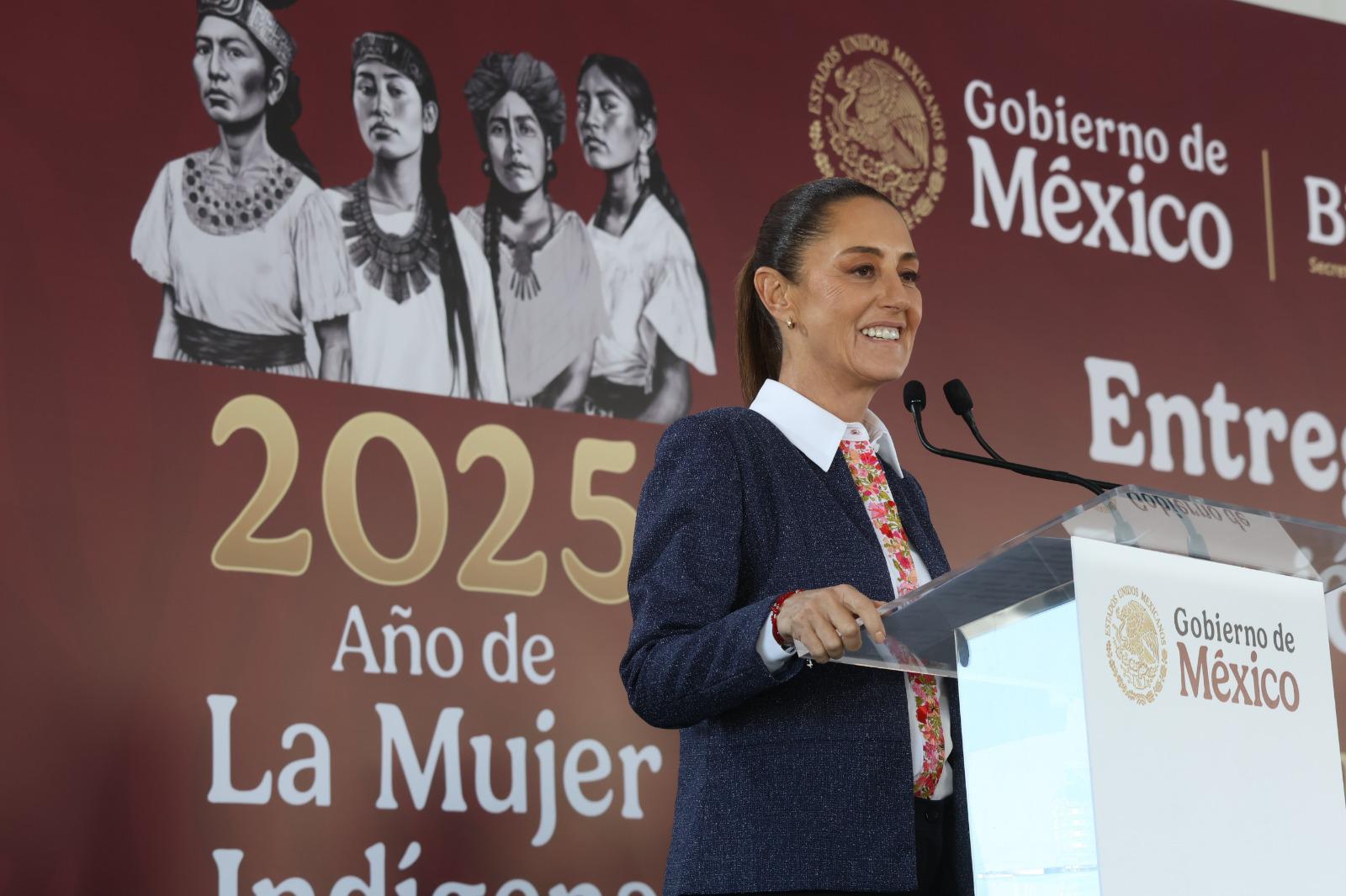 En Huauchinango la presidenta Claudia Sheinbaum entregó tarjetas de pensión «Mujeres Bienestar»