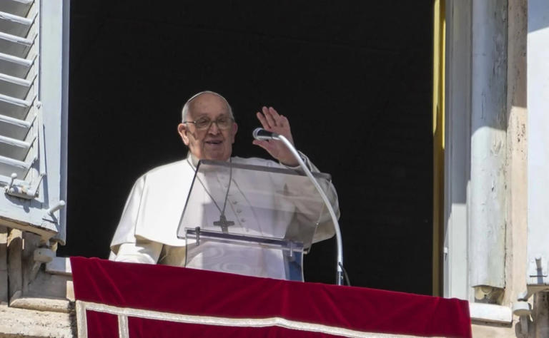 Papa Francisco presenta «un cuadro clínico complejo»; será prolongada su hospitalización