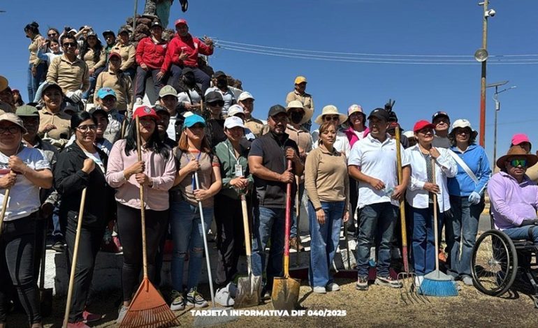 SEDIF realiza faenas comunitarias en 24 puntos de Puebla para dignificar espacios públicos