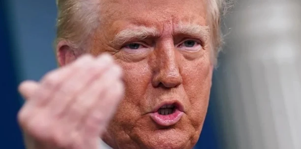 Trump cambia reglas para ingresar a USA y se lanza contra turistas con visa y migrantes legales