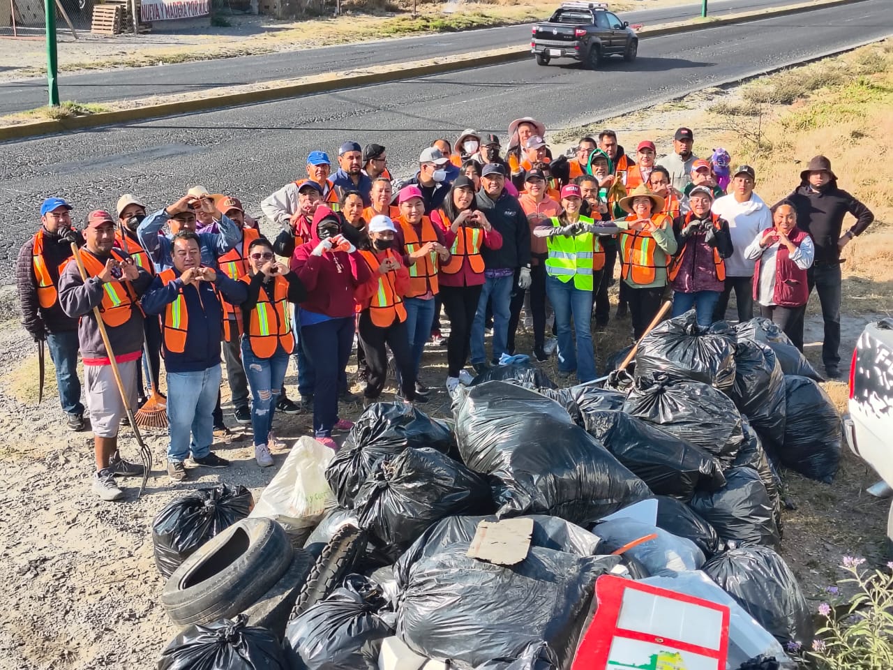 Realizan jornada comunitaria para mejorar imagen urbana en Tecamachalco