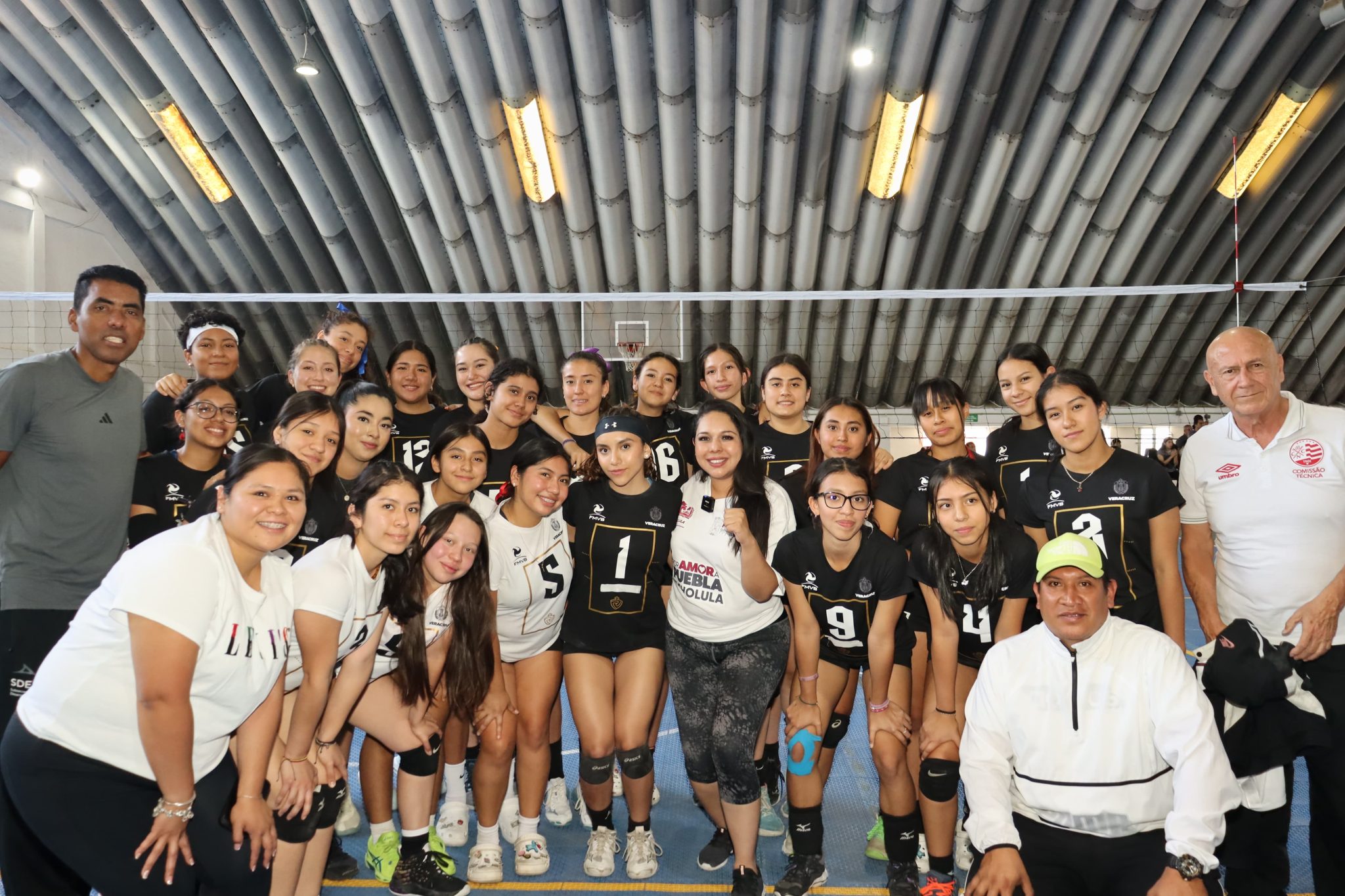 Veracruz domina el Macro Regional de Voleibol en San Pedro Cholula