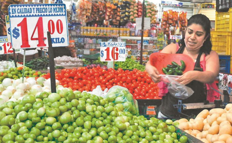 Inflación supera expectativas en la primera quincena de abril; llegó a 3.96% a tasa anual