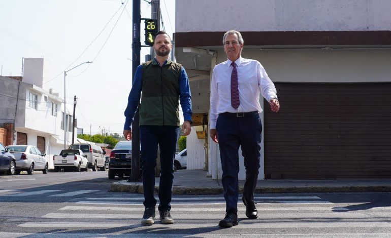 Pepe Chedraui entrega renovada la avenida 15 de Mayo; beneficiará a más de 30 mil poblanos