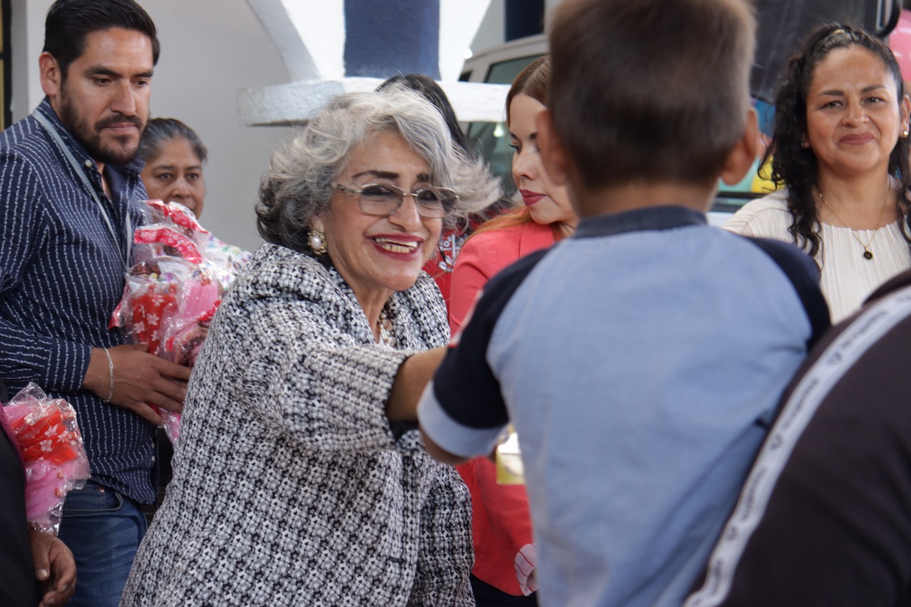 Juguetes, risas y convivencia llegan a juntas auxiliares de San Pedro Cholula en Día de la Niña y el Niño
