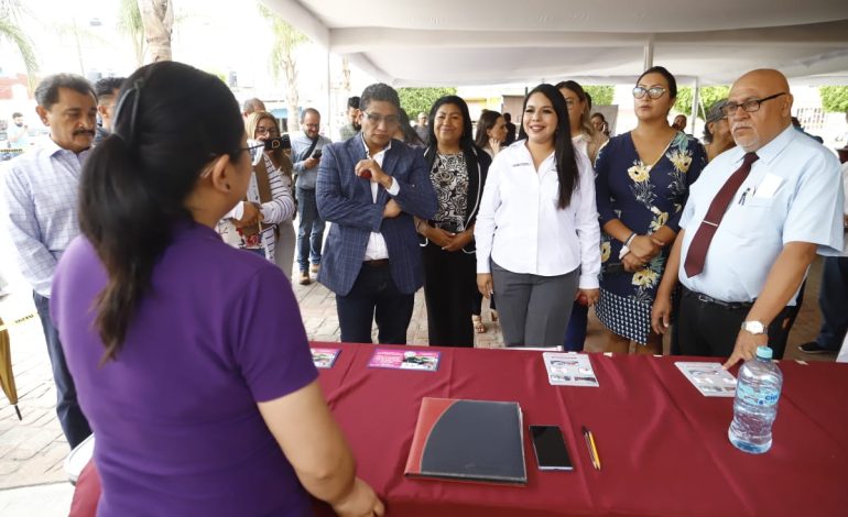 Más de 600 vacantes en la Feria Nacional del Empleo en Santiago Momoxpan