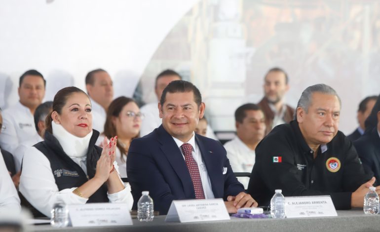 Armenta destaca avances laborales en ceremonia por el Día del Trabajo
