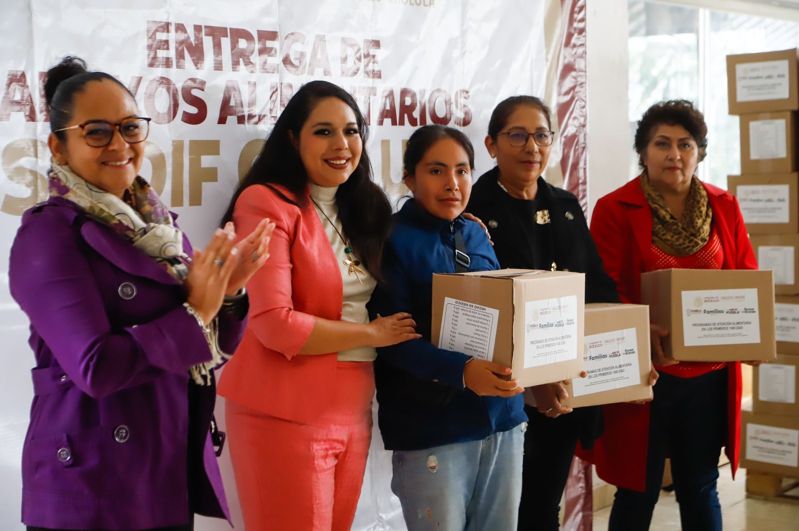 Apoyan a más de 300 mujeres embarazadas y en lactancia con despensas en San Pedro Cholula