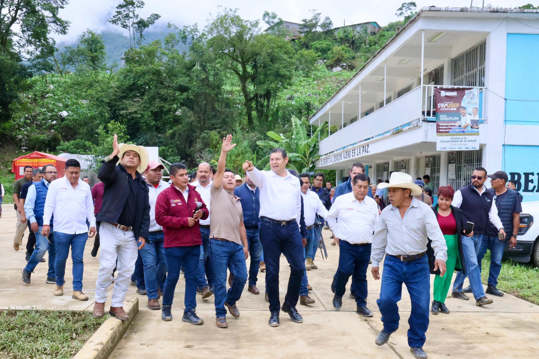Anuncian nueva universidad en Eloxochitlán; beneficiará a estudiantes de Puebla, Oaxaca y Veracruz